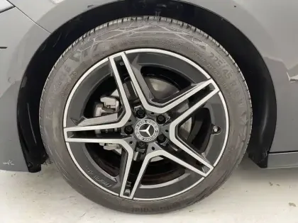 Photo 17 Mercedes Classe A  200 7G-DCT