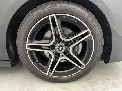 Photo 12 Mercedes Classe A  200 7G-DCT