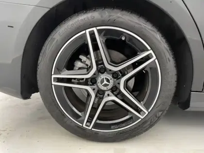 Photo 18 Mercedes Classe A  200 7G-DCT