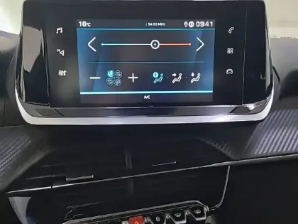 Photo 20 Peugeot 208 Gén. II Ph2 Active 5