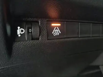 Photo 89 Peugeot 208  PureTech 75 S&S BVM5