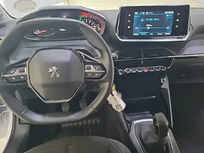 Photo 68 Peugeot 208  PureTech 75 S&S BVM5