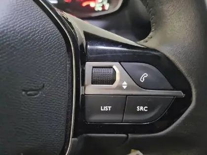 Photo 28 Peugeot 208 Gén. II Ph2 Active 5