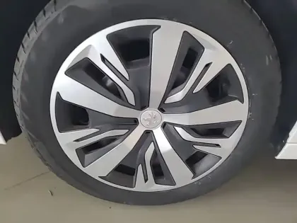 Photo 13 Peugeot 208 Gén. II Ph2 Active 5