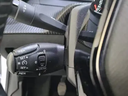 Photo 86 Peugeot 208  PureTech 75 S&S BVM5