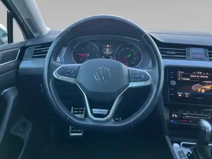 Photo 12 Volkswagen Passat  SW 2.0 TDI EVO SCR 200 DSG7 4Motion