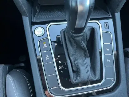 Photo 32 Volkswagen Passat  SW 2.0 TDI EVO SCR 200 DSG7 4Motion