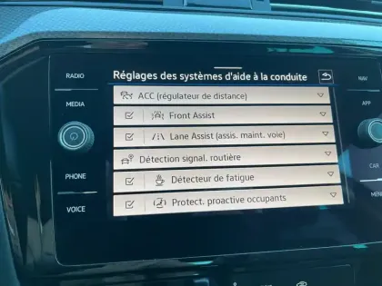 Photo 27 Volkswagen Passat  SW 2.0 TDI EVO SCR 200 DSG7 4Motion