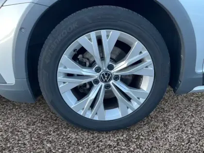 Photo 8 Volkswagen Passat  SW 2.0 TDI EVO SCR 200 DSG7 4Motion