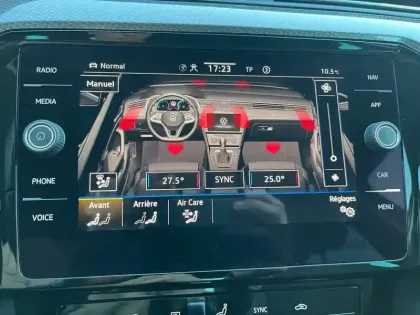 Photo 29 Volkswagen Passat  SW 2.0 TDI EVO SCR 200 DSG7 4Motion