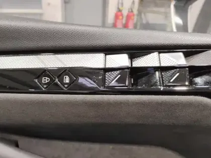 Photo 23 DS DS 4  Hybride E-Tense 225 EAT8