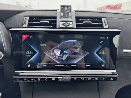 Photo 100 DS DS 7 DS7 Crossback Hybride E-Tense 225 EAT8