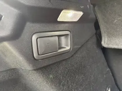 Photo 34 DS DS 7 DS7 Crossback Hybride E-Tense 225 EAT8