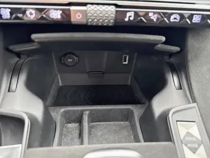 Photo 20 DS DS 7 DS7 Crossback Hybride E-Tense 225 EAT8