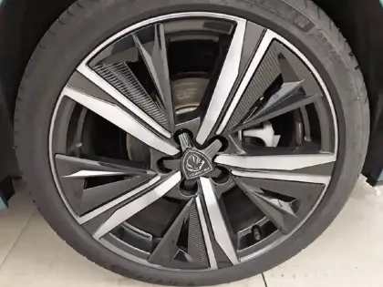 Photo 12 Peugeot 308  SW PureTech 130ch S&S EAT8