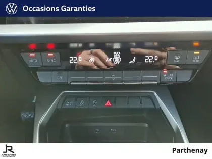 Photo 20 Audi A3  Berline 30 TFSI 110