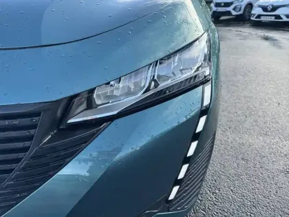 Photo 15 Peugeot 308  SW BlueHDi 130ch S&S EAT8