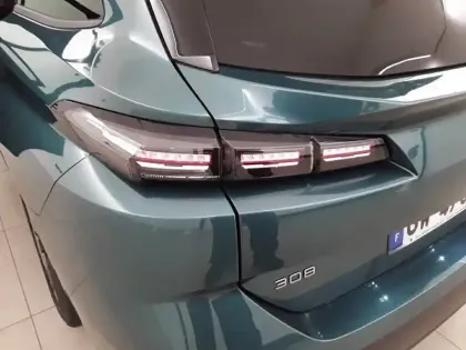 Photo 36 Peugeot 308  SW BlueHDi 130ch S&S EAT8