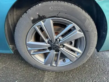 Photo 12 Peugeot 308  SW BlueHDi 130ch S&S EAT8