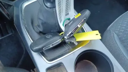 Photo 16 Peugeot 2008  BlueHDi 100 S&S BVM6