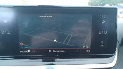 Photo 20 Peugeot 2008  BlueHDi 100 S&S BVM6