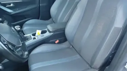 Photo 12 Peugeot 2008  BlueHDi 100 S&S BVM6