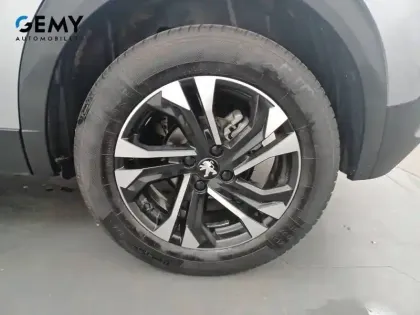 Photo 32 Peugeot 2008  BlueHDi 100 S&S BVM6