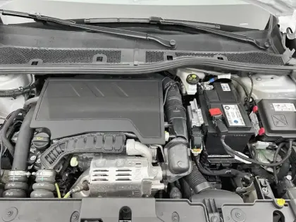 Photo 25 Peugeot 208  PureTech 100 S&S BVM6