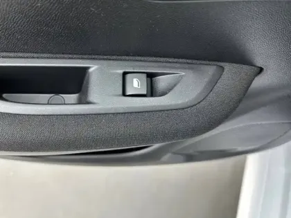 Photo 14 Peugeot 208  PureTech 100 S&S BVM6