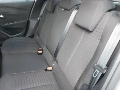 Photo 11 Peugeot 208  Electrique 50 kWh 136ch