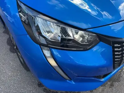 Photo 16 Peugeot 208  BlueHDi 100 S&S BVM6