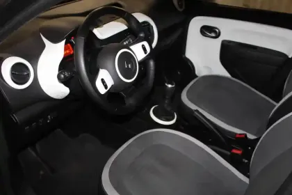 Photo 22 Renault Twingo  III TCe 95