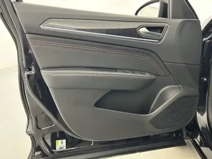 Photo 19 Renault Arkana  TCe 140 EDC FAP - 21B