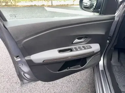 Photo 33 Dacia Jogger  ECO-G 100 7 places GSR2