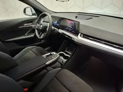 Photo 18 BMW X2 i eDrive20 204ch BVA