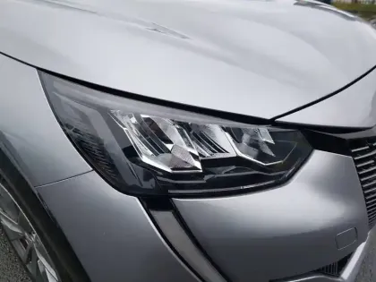 Photo 15 Peugeot 208  Electrique 50 kWh 136ch