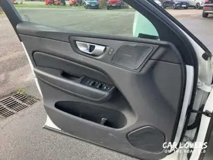 Photo 22 Volvo Xc60  B4 (Diesel) 197 ch Geartronic 8