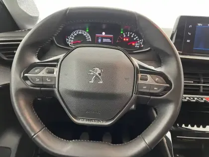Photo 155 Peugeot 208  PureTech 100 S&S BVM6