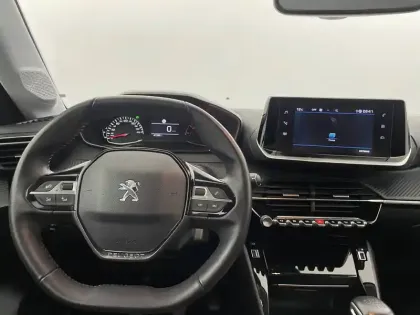 Photo 44 Peugeot 208  PureTech 100 S&S BVM6