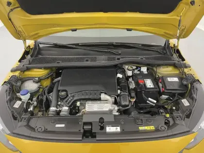 Photo 98 Peugeot 208  PureTech 100 S&S BVM6