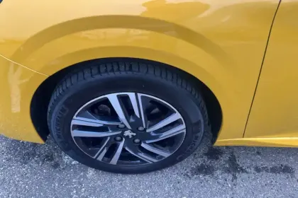 Photo 12 Peugeot 208  PureTech 100 S&S BVM6