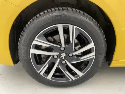 Photo 39 Peugeot 208  PureTech 100 S&S BVM6