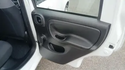 Photo 24 Fiat Panda  1.0 70 ch Hybride BSG S/S