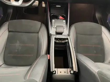 Photo 59 Mercedes GLA  250 e 8G-DCT