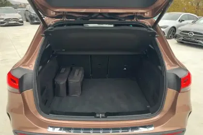 Photo 8 Mercedes GLA  250 e 8G-DCT