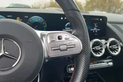 Photo 18 Mercedes GLA  250 e 8G-DCT