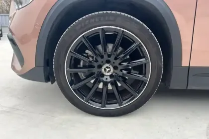 Photo 11 Mercedes GLA  250 e 8G-DCT