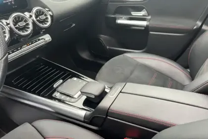 Photo 22 Mercedes GLA  250 e 8G-DCT