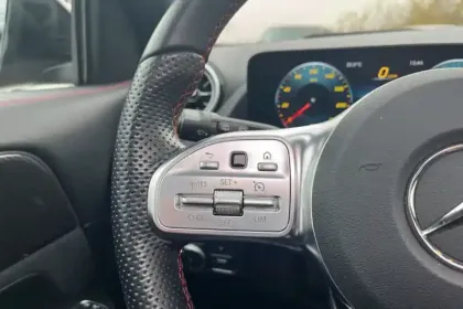 Photo 19 Mercedes GLA  250 e 8G-DCT