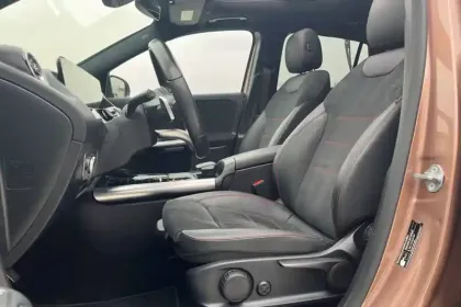 Photo 9 Mercedes GLA  250 e 8G-DCT